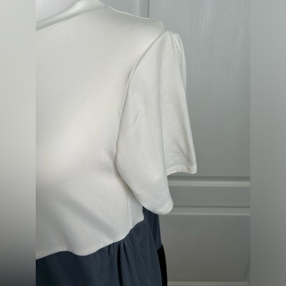 You & Me | White, Blue, and Navy Tiered Short Sleeve Peplum Top | Size Small - Picture 4 of 10